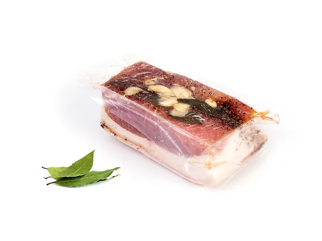 Солонина колхозная с чесноком и перцем,  деликатес соленый