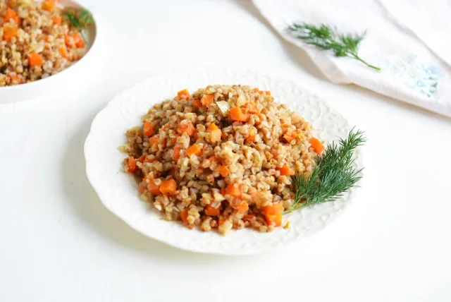 Гречка отварная с овощами, кг